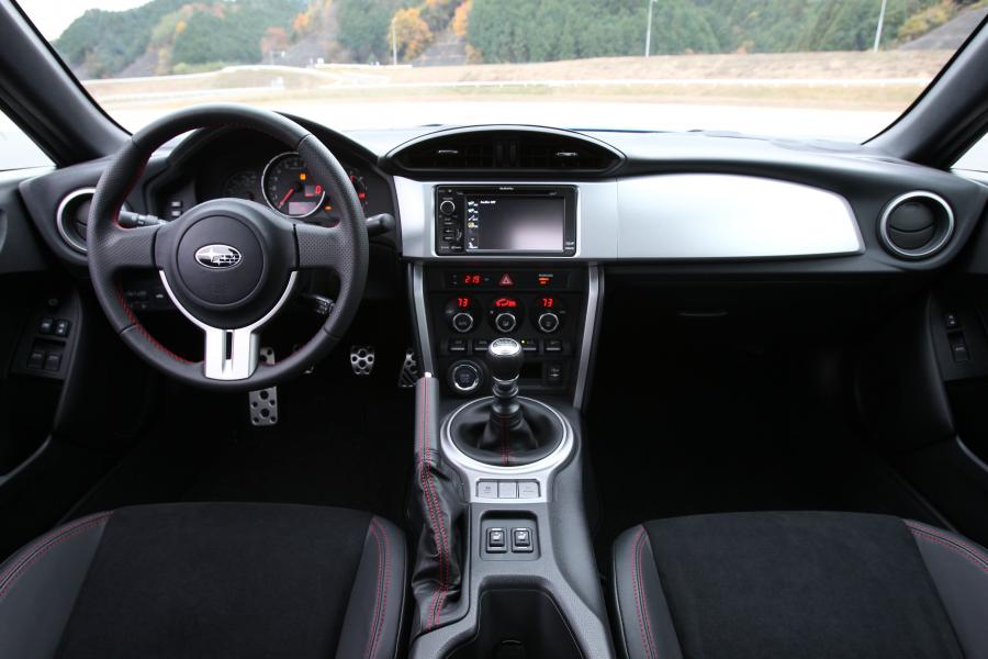  Subaru BRZ 2011 года  (фото 56 из 209)